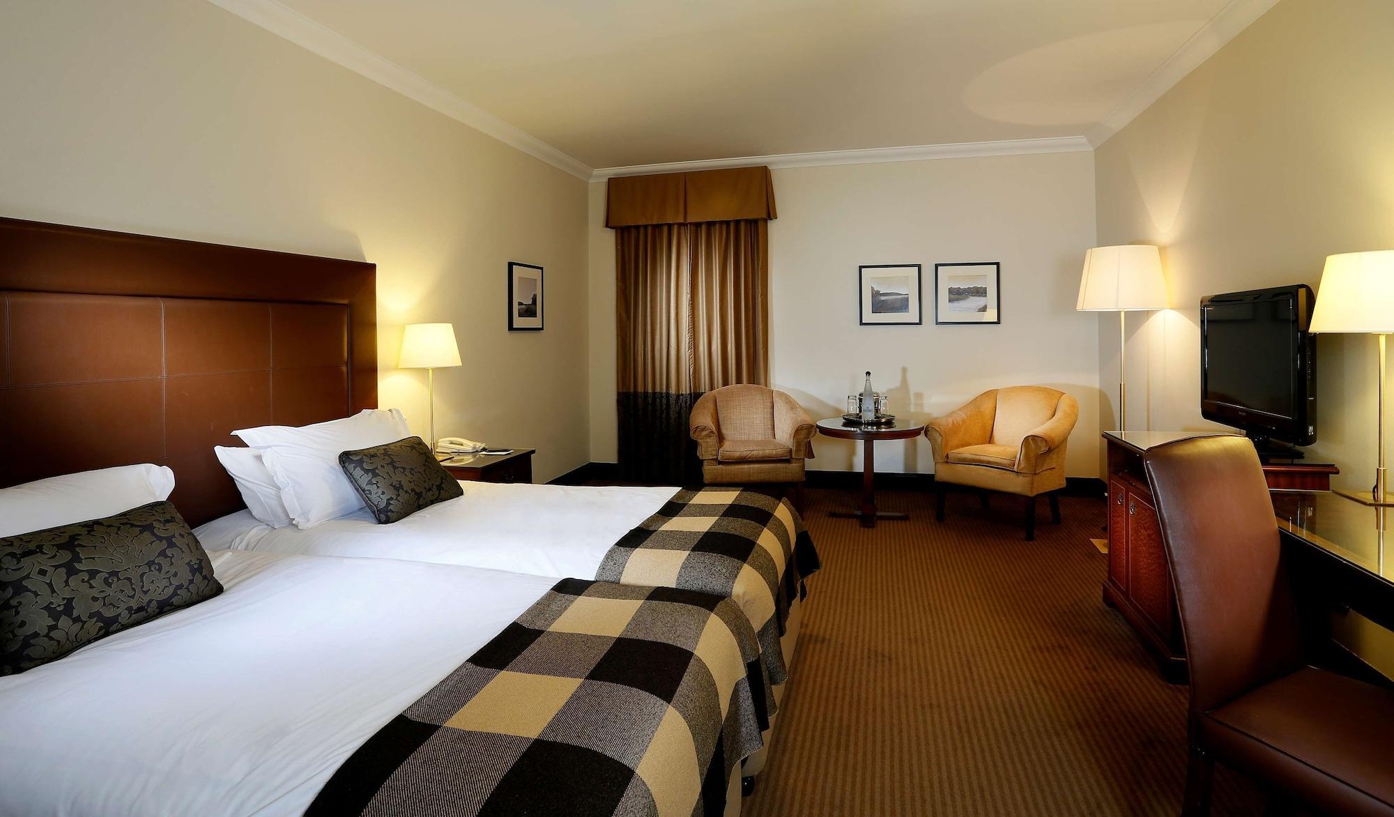 Hotel Macdonald Houstoun House Uphall Esterno foto